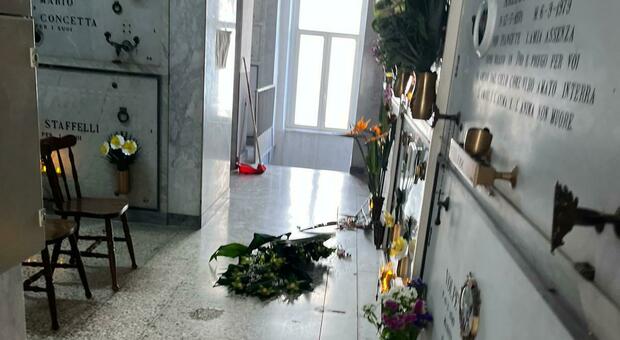 Furto di fioriere dal cimitero di Poggioreale, la denuncia: «Chiediamo tutele da anni»