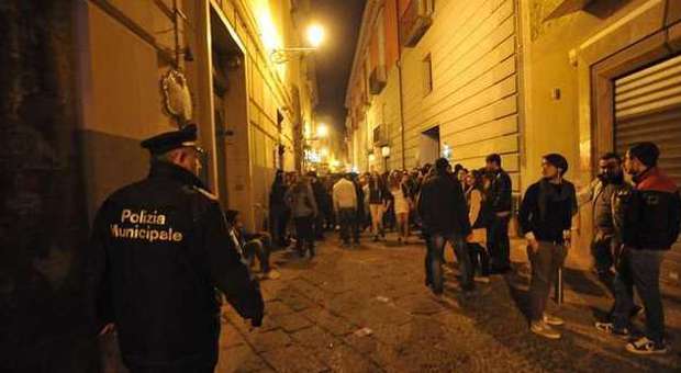 Movida a Caserta, controlli e multe dei vigili urbani fino alle 5 del mattino