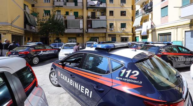 Orrore a Napoli, donna trovata morta legata e imbavagliata: «Non ci sono segni di effrazione»