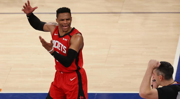 Nba, i Clippers sorprendono i Rockets e i Warriors riabbracciano Curry