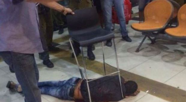 Israele, spari alla stazione dei bus di Be'er Sheva: ucciso un terrorista, 7 israeliani feriti