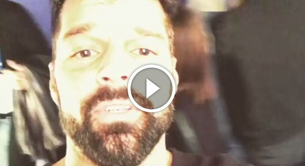 Ricky Martin in un video-selfie da Sanremo