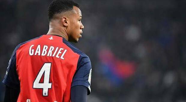 Gabriel tra Napoli e Arsenal: «Domani arriverà la sua decisione»