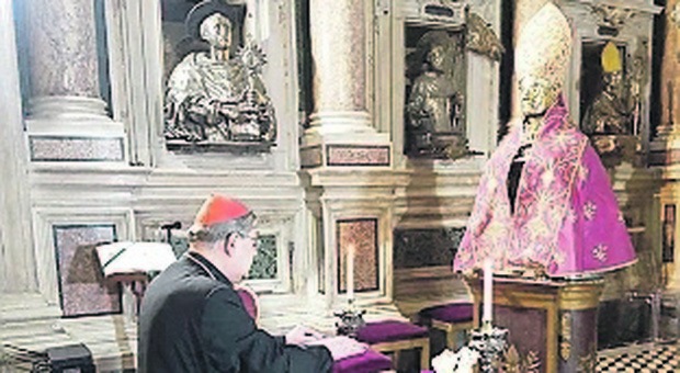 Coronavirus a Napoli, il cardinale Sepe: «Sofferenza immensa, prego per i defunti»