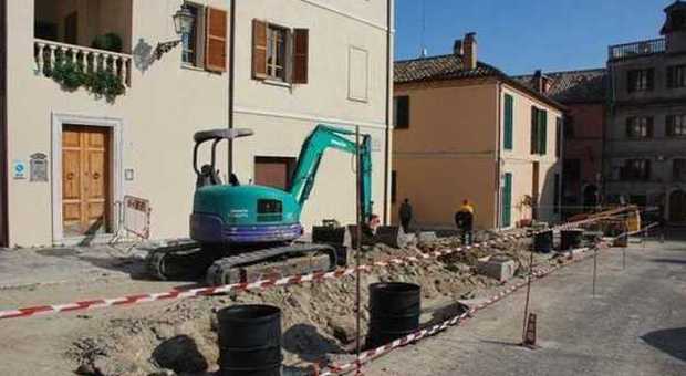 I lavori di riquaificazione di piazza Piacentii