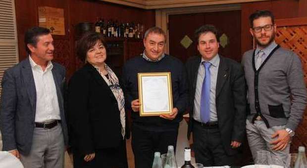 Venticinque anni da donatore L'Avis premia Mariucci