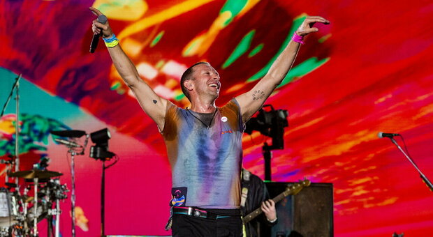 Concerto Coldplay Milano San Siro, Chris Martin canta «O mia bela madunina»