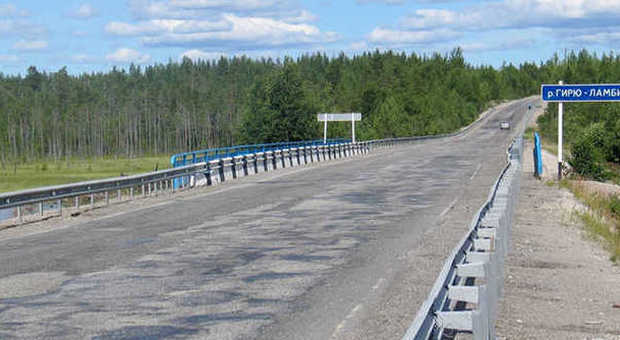 Ruba asfalto in Russia