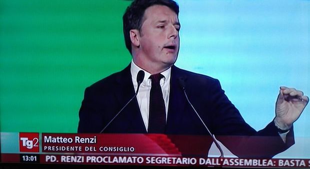 Per il Tg2 Matteo Renzi oggi è «tornato» premier