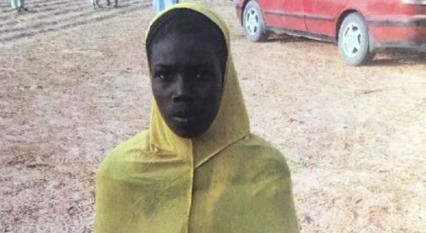 Nigeria, 50 euro per farsi esplodere e fare una strage: il racconto choc di una 14enne nelle mani di Boko Haram