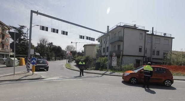 Il blocco delle auto in via Castellana lo scorso Aprile (archivio)