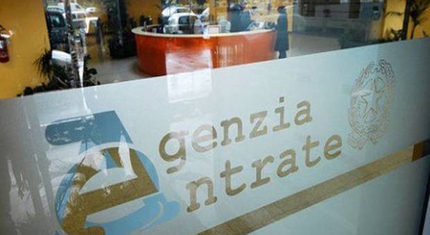 Genova, arrestato mentre intasca mazzetta il direttore provinciale dell'Agenzia delle entrate