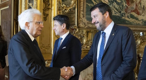 Coronavirus, appello di Salvini a Mattarella: «Ci affidiamo a lei, chiudiamo tutto»