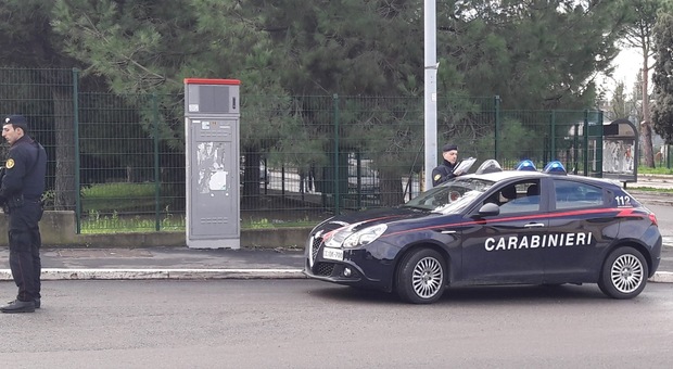 Roma, lite tra automobilisti in via della Lite: due romeni arrestati dai carabinieri