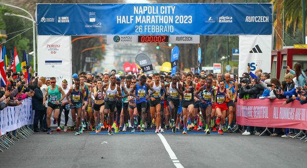 La partenza della Napoli city Half Marathon