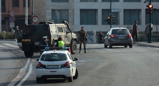 Terrorismo, massima allerta a Roma, il prefetto: «Potenziati i controlli sui tir che entrano in città»