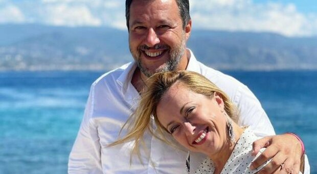Meloni Giambruno, le reazioni della politica. Salvini: «Abbraccio Giorgia, a testa alta». Calenda: «Vicenda sconcia»
