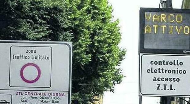 Urbino, cambiano le regole per la Ztl: da maggio torna in vigore l'orario estivo. Tutte le modifiche