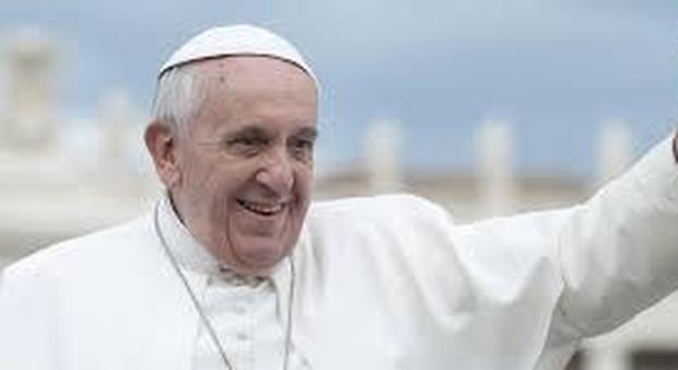 Papa Francesco: «Consacrati che vivono da ricchi feriscono la Chiesa»