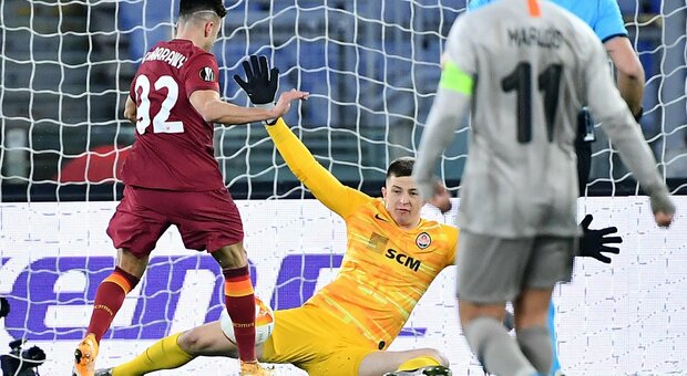 Roma-Shakhtar Donetsk 3-0: Pellegrini-El Sha e Mancini. Tre gol che avvicinano ai quarti di finale
