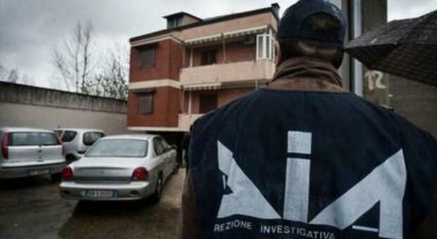Era ricercato dall'antimafia di Salerno: preso 50enne napoletano dopo incidente