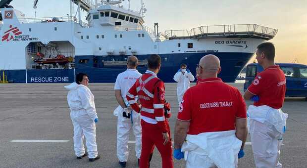 Geo Barents, salvati 85 migranti negli ultimi giorni. Assegnato il porto di Taranto