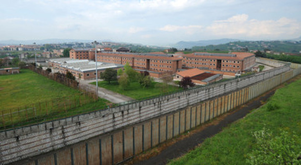 Ancora in fuga i due detenuti evasi dal carcere di Avellino