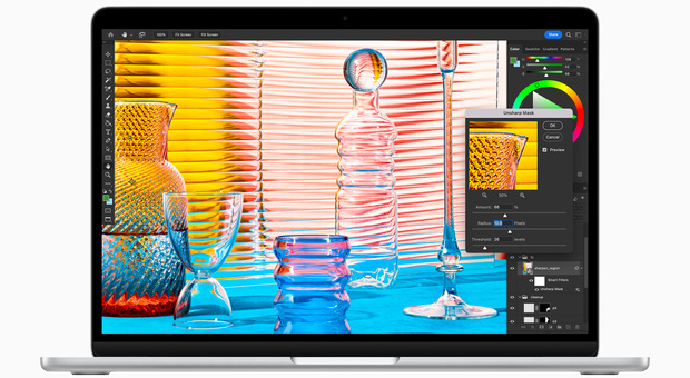 Nuovi Apple MacBook Air, design sottilissimo e l’incredibile potenza del Chip M2