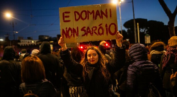 Violenza sulle donne, nel Lazio 180 chiamate al mese per denunciare gli abusi: è emergenza