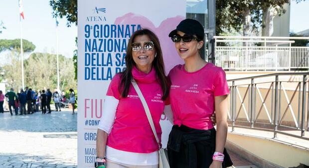 Da sinistra, Carla Vittoria Maira e Rocío Muñoz Morales al Circolo Canottieri Aniene per la manifestazione "Fiume in rosa"