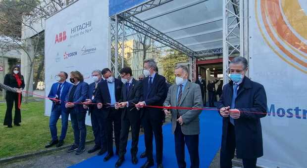 Napoli, Manfredi inaugura EnergyMed 2022: «L'energia rinnovabile fondamentale per il momento geopolitico»