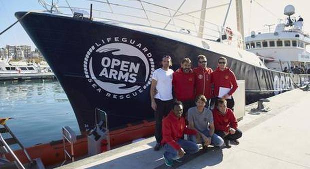 Traffico di migranti, sequestrata dalla procura la nave della Ong spagnola ProActiva
