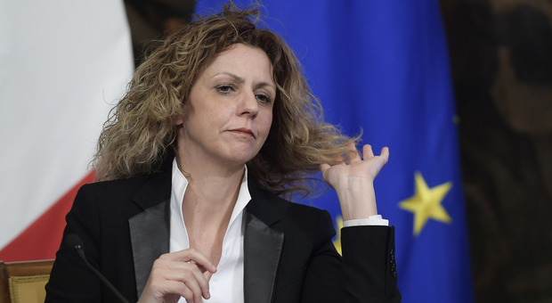 Barbara Lezzi, ministro per il Sud: «Autonomia, sui soldi nessun ok»