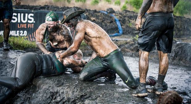 Milano, domenica arriva Tough Mudder: la lotta nel fango più famosa al mondo