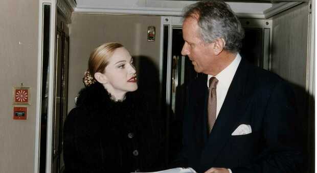 Gli auguri natalizi di Audrey Hepburn, le chiacchierate con Madonna: morto Roberto Wirth, patron dell'Hassler a Roma