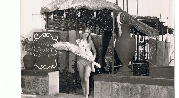 una miss Ondina degli anni '60 al lido di Lacco Ameno