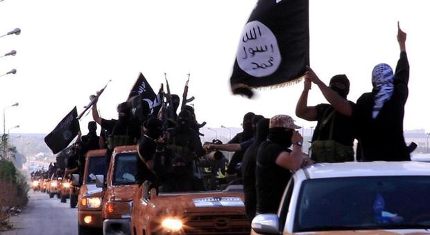 Venti di guerra in Libia, l'Isis abbatte un jet nei cieli di Sirte