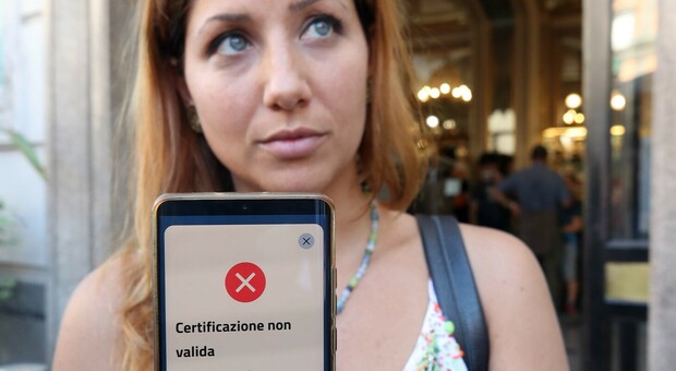 Green pass, Sara esclusa a Napoli: «Io, vaccinata e con la card rifiutata da musei e locali»