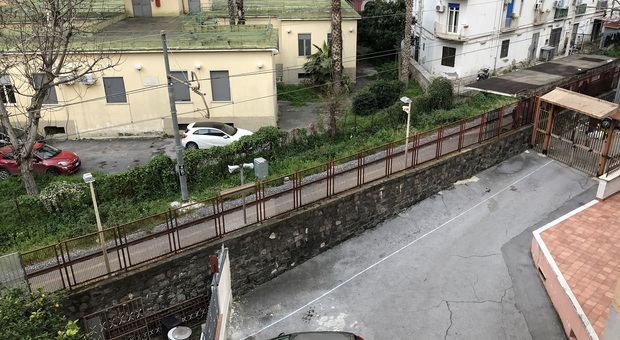 Castellammare, raddoppio binari Eav: la rabbia dei residenti per gli espropri