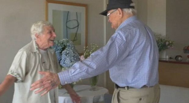 Dagli Usa all'Australia: il soldato della II guerra mondiale e la fidanzata si ritrovano dopo 70 anni