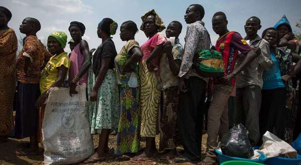 Emergenza Sudan, in Uganda quasi 2 milioni di profughi, l'appello a Conte di don Carraro