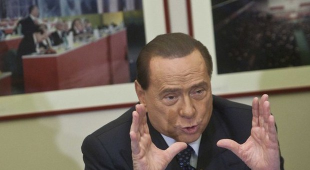 Salerno, Berlusconi telefona al club ed annuncia: «Farò campagna in tutte le province»