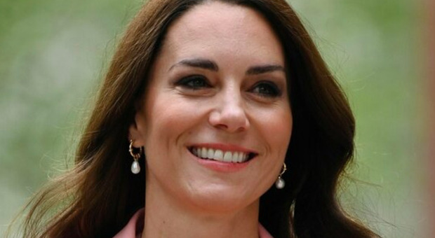 Kate Middleton, «l'azienda di famiglia ha lasciato 3 milioni di euro di debiti». Imbarazzo per la principessa