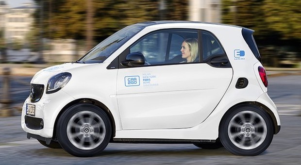 Car2go sbarca a Parigi dal 2019 solo con Smart elettriche