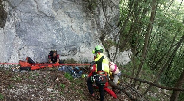 Sorpresi dal buio e sopraffatti dalla stanchezza: tre escursionisti soccorsi sul Monte Briniza