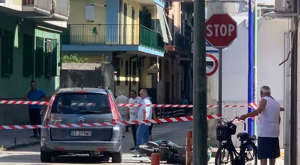 Incidente ad Afragola: auto contro scooter, centauro di 17 anni in codice rosso