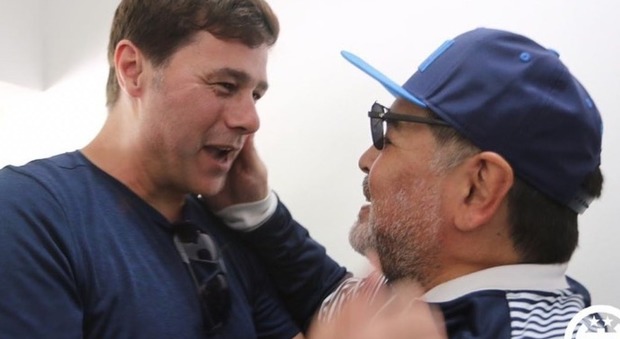 Maradona incontra Pochettino in Argentina: «Benvenuto Mauricio»