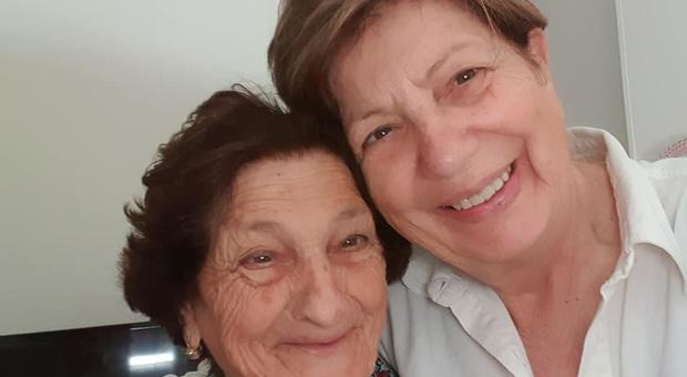 La mamma muore in Puglia ma la figlia non può salutarla: si erano ritrovate dopo 70 anni, niente funerale per le norme anti-Covid