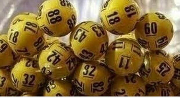 Lotto, SuperEnalotto, 10eLotto, Simbolotto: estrazione di numeri e combinazione vincenti di oggi giovedì 25 novembre 2021