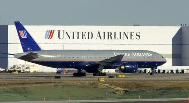 United Airlines, a rischio 36mila dipendenti: la società perde 40 milioni al giorno